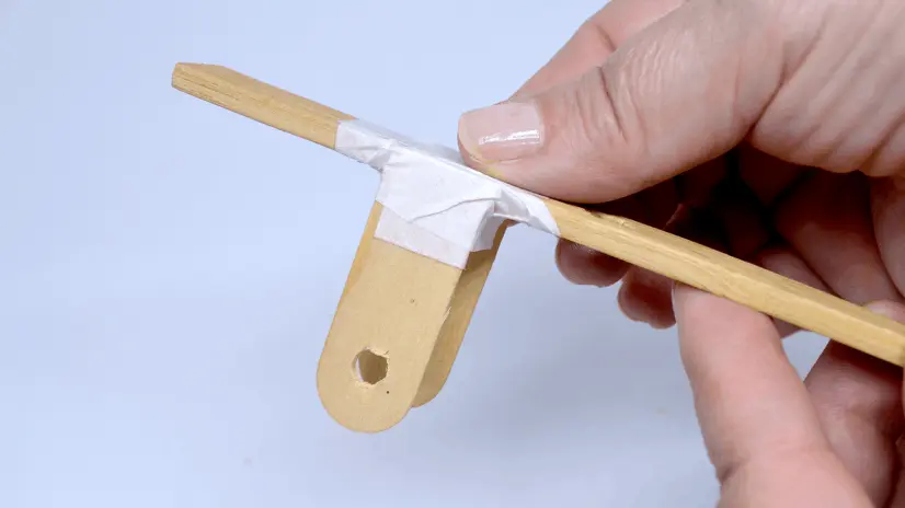 Como fazer um avião com palito de picolé!