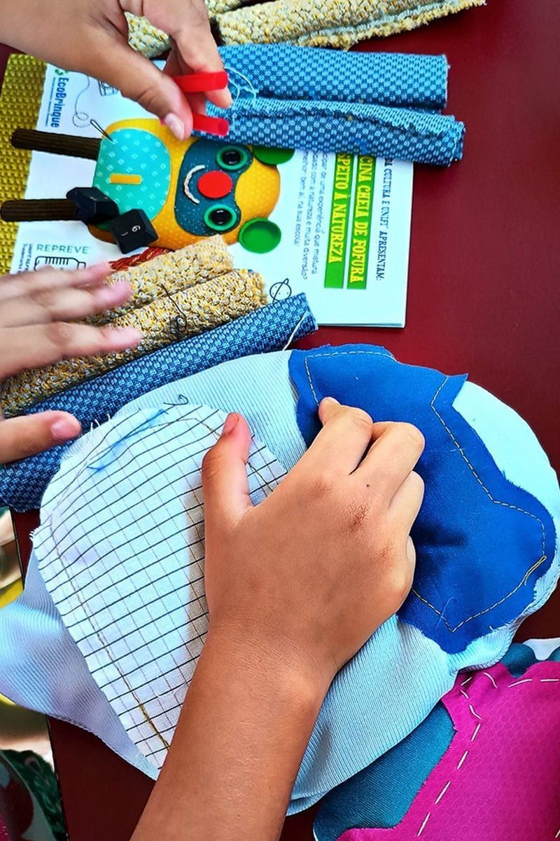 Atividade maker sustentável — projeto EcoBrinque apoiado pela Unifi